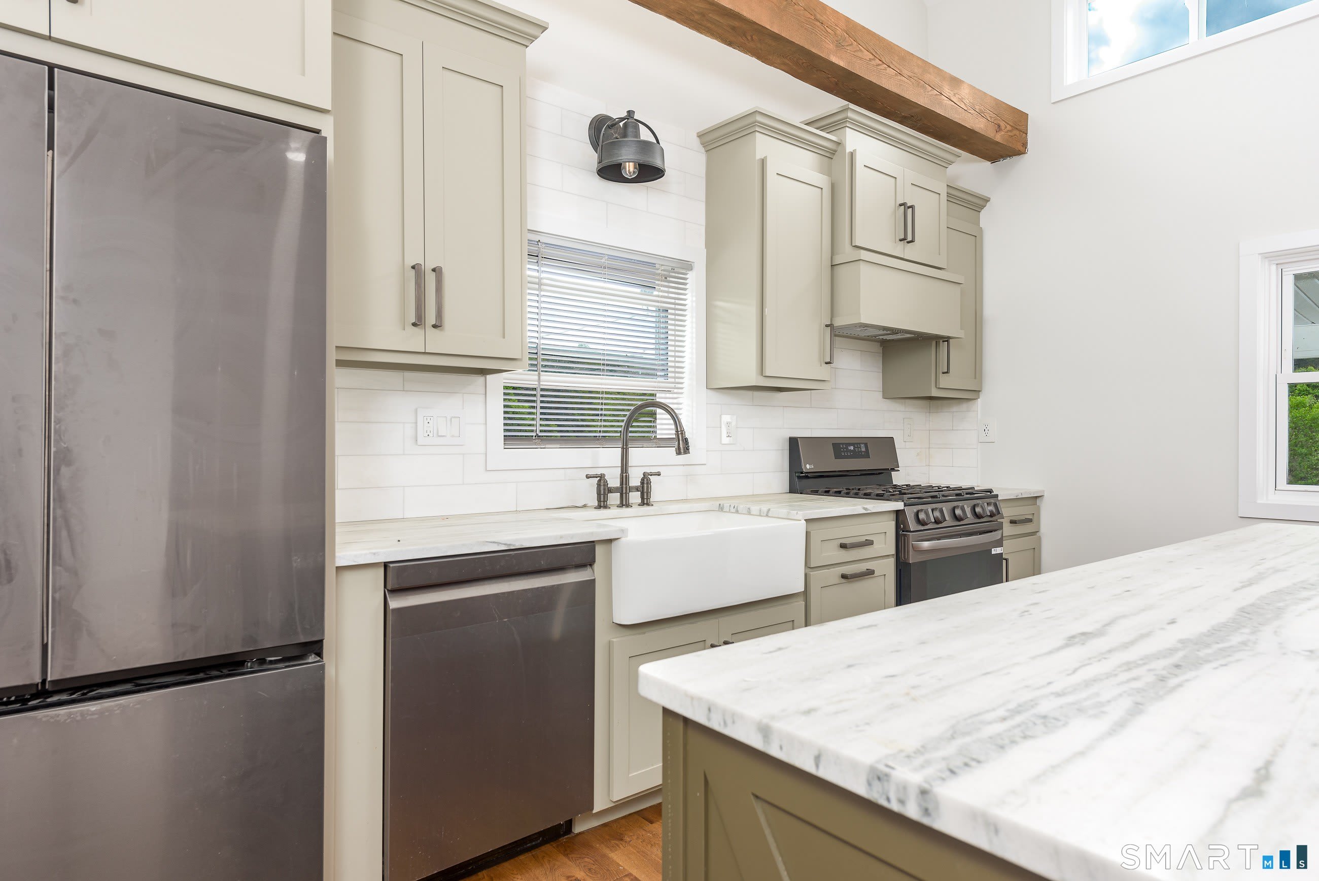 560 Manchester Road – photo 3