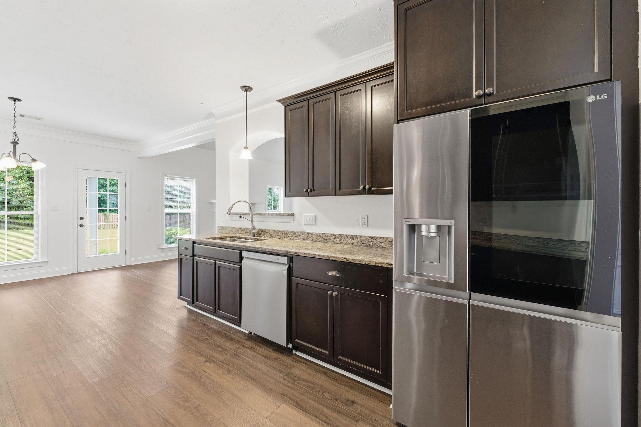 8017 Battle Street – photo 5