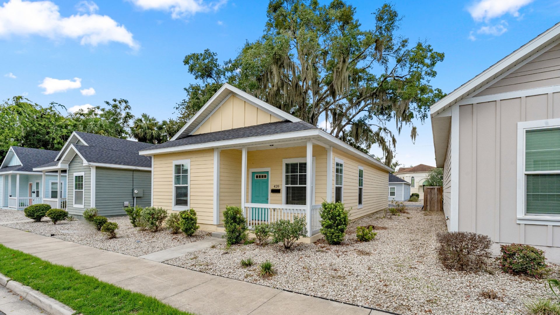 Historic Downtown Living – 3 Bed / 2 Bath Home – photo 3