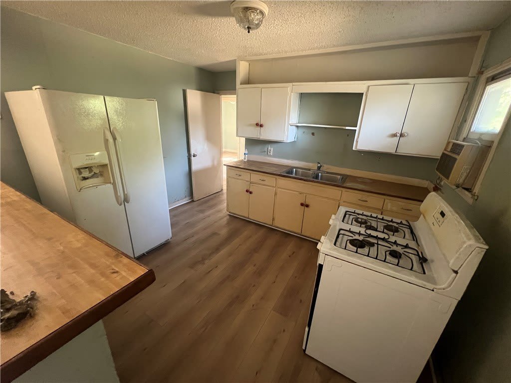 4609 Mokry Drive – photo 4