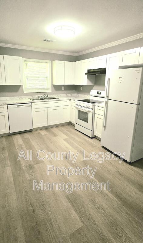 700 Rosehip Ln – photo 3