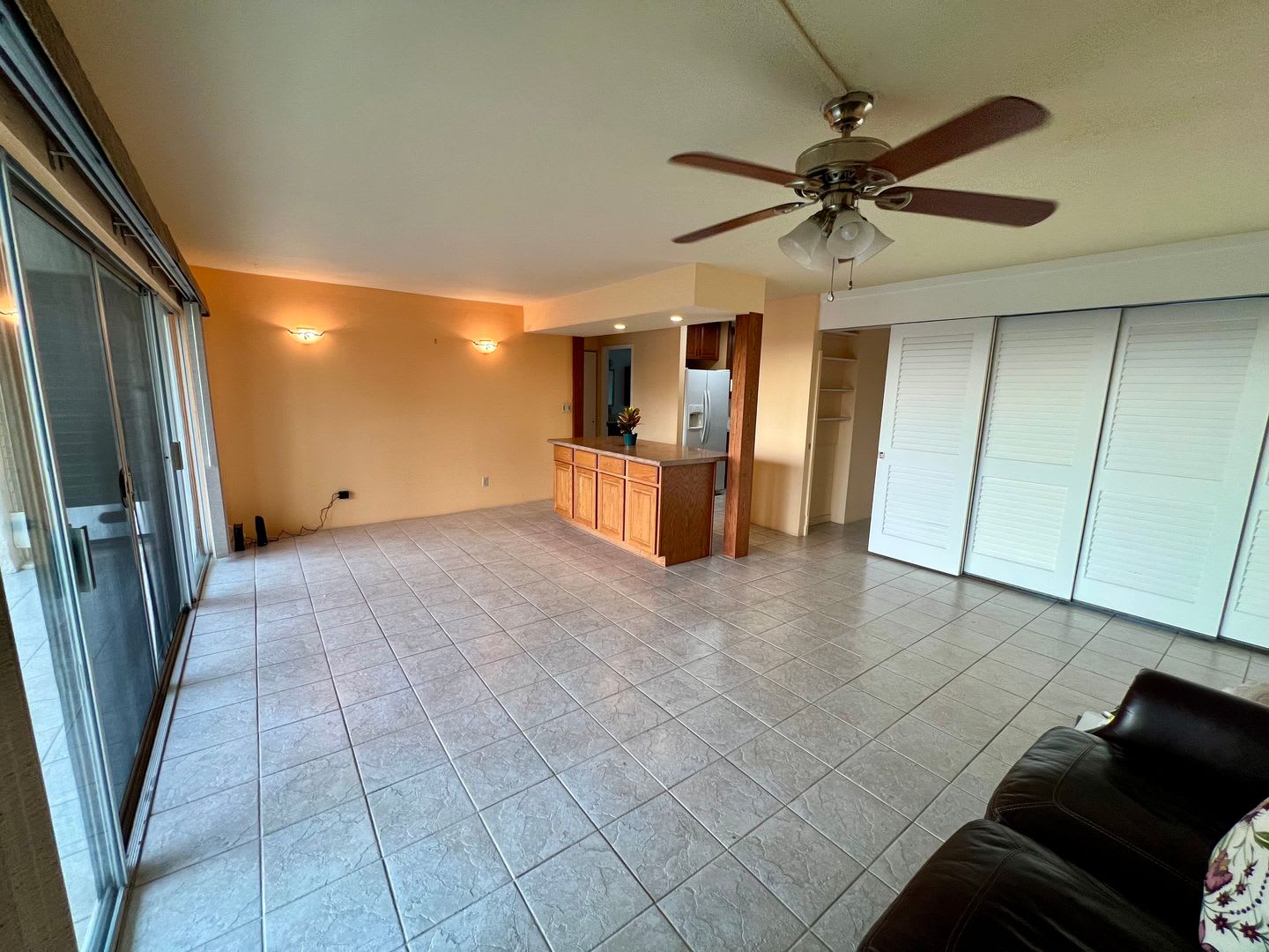 Available Now 2 Bedooms 2 Baths Condo With 1 Assigned Parking Stall – photo 3