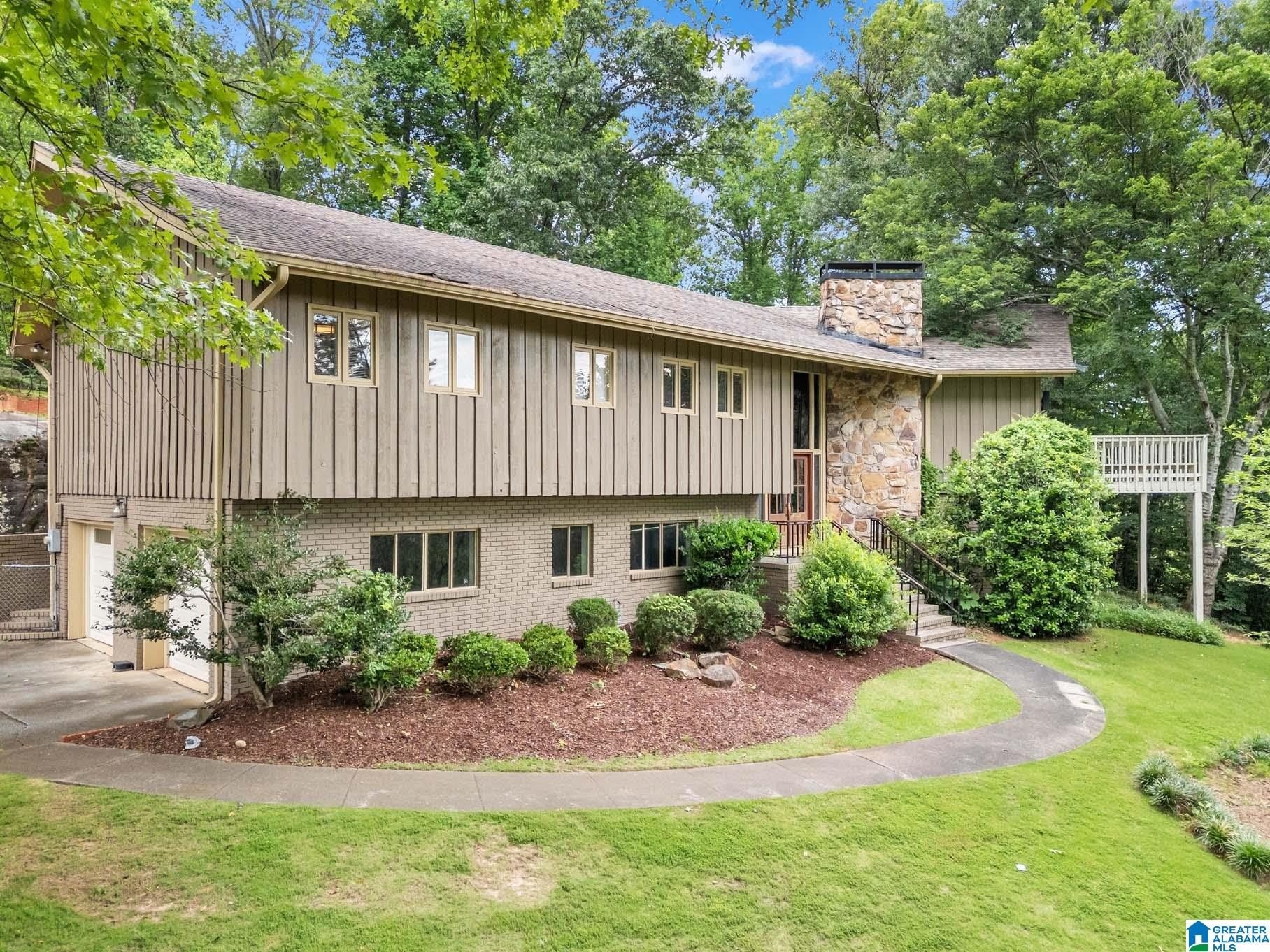 373 LAREDO DRIVE – photo 1
