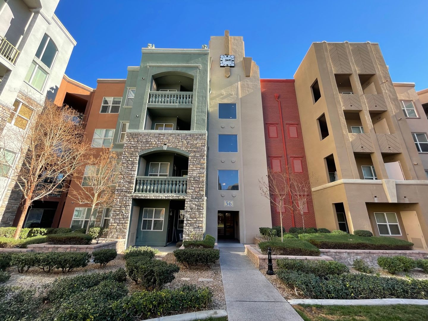 Coming Soon-Gorgeous & Spacious Loft Style 1 Bedroom Unit in Guard Gated Manhattan Condos! – photo 1