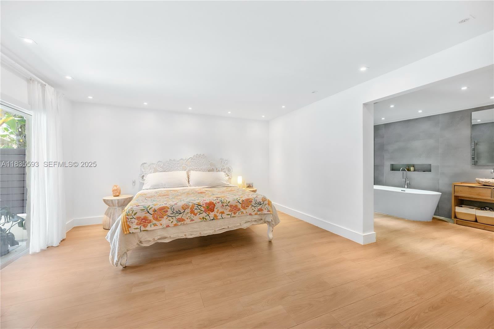 465 Northeast 112th Street – photo 5