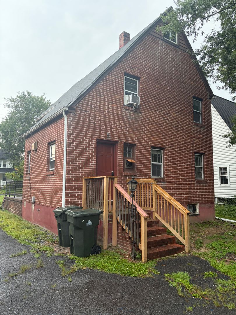 81 E Park Place – photo 2