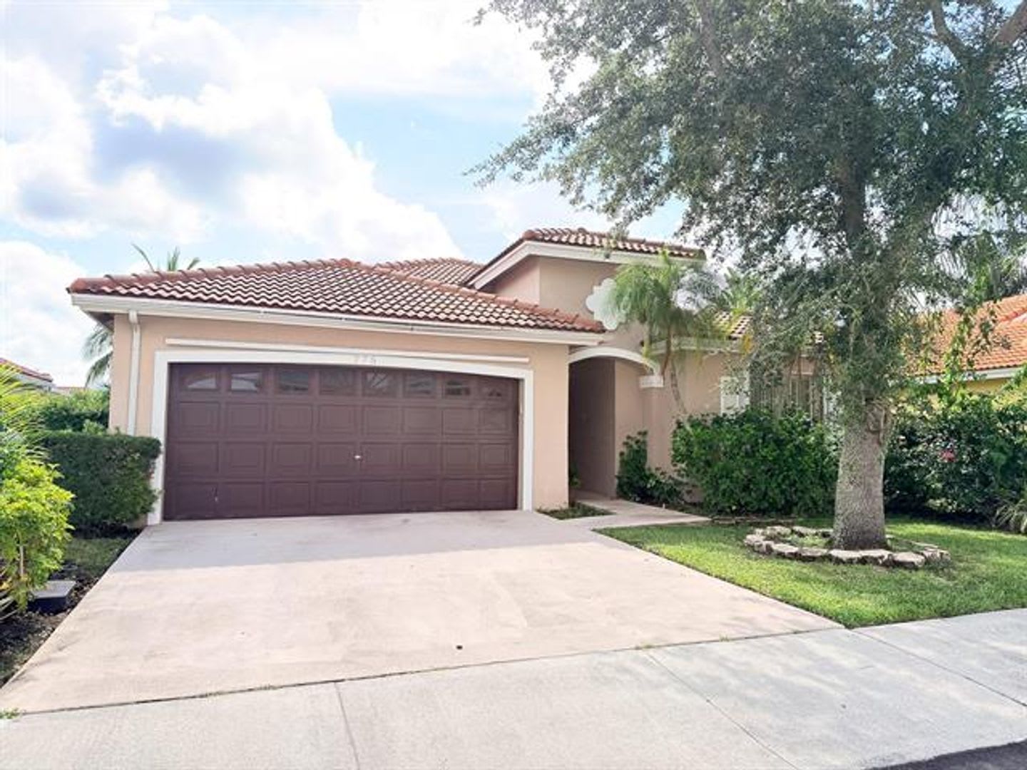 775 Nw 165Th Ave 775 Pembroke Pines Fl 33028 – photo 2