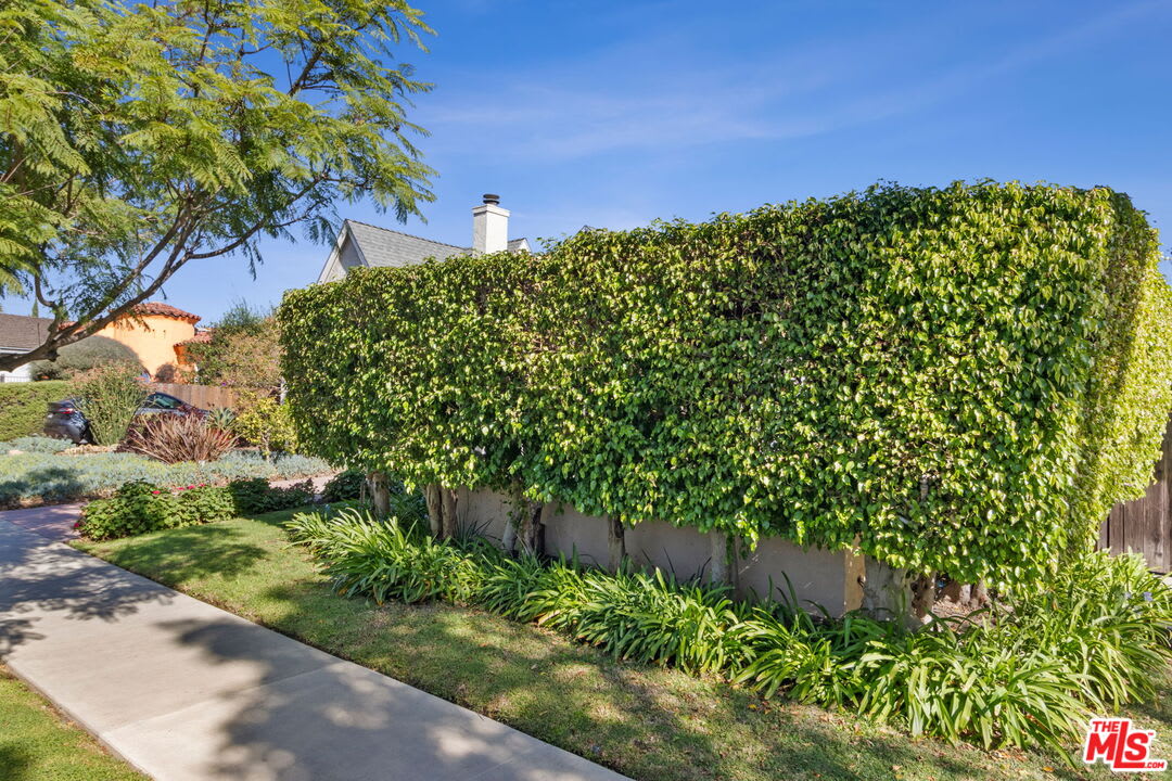 2128 Camden Avenue – photo 4