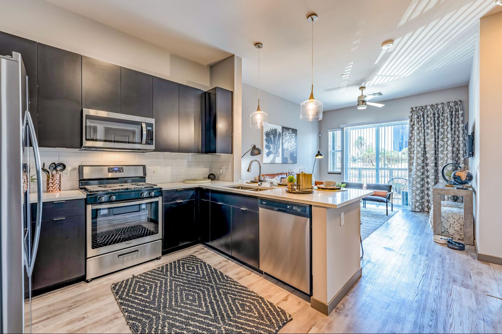 Jade Apartments – photo 3