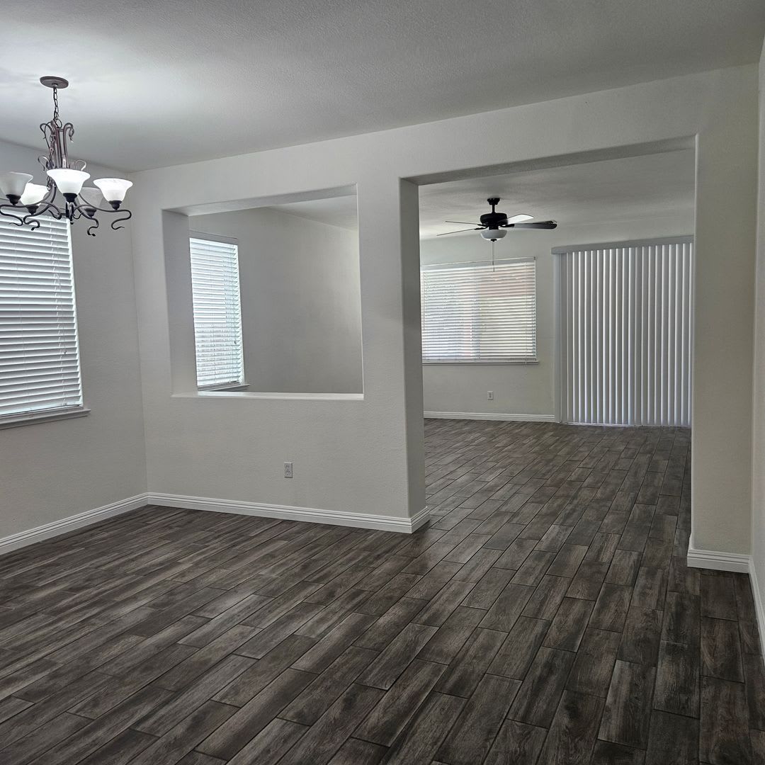 Spacious 4 bedroom home near River Oaks Golf Course – photo 2