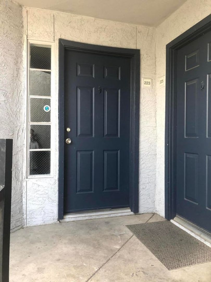 Welcome to this charming condo in excellent location! – photo 3