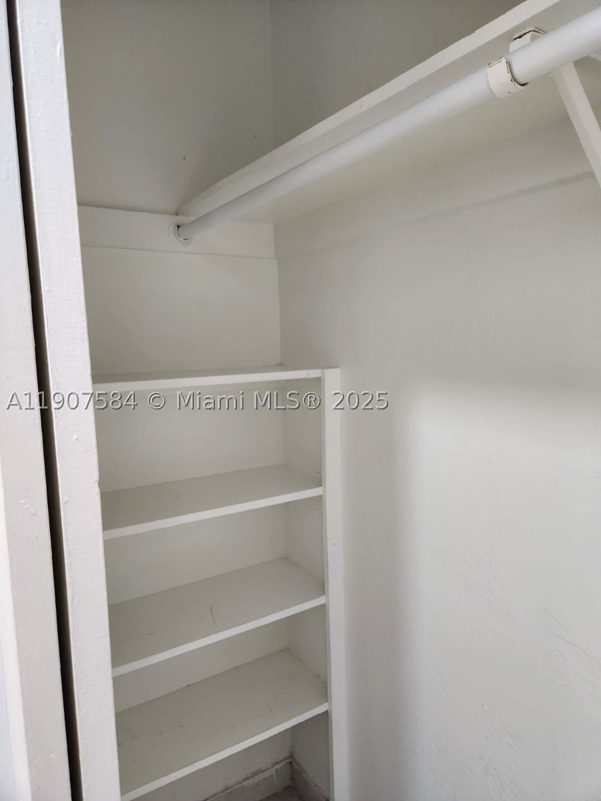8101 SW 73rd Ave – photo 5