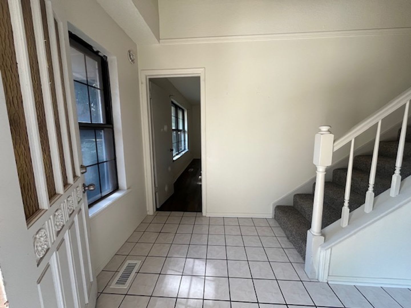 Union Schools-Peters Elementary, 4 bedroom, 2 bath, 2 car garage. – photo 2