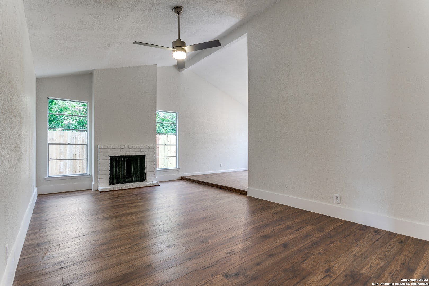 8214 Banbury Dr – photo 4