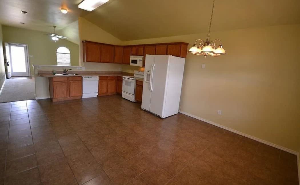 6527 93Rd St – photo 3