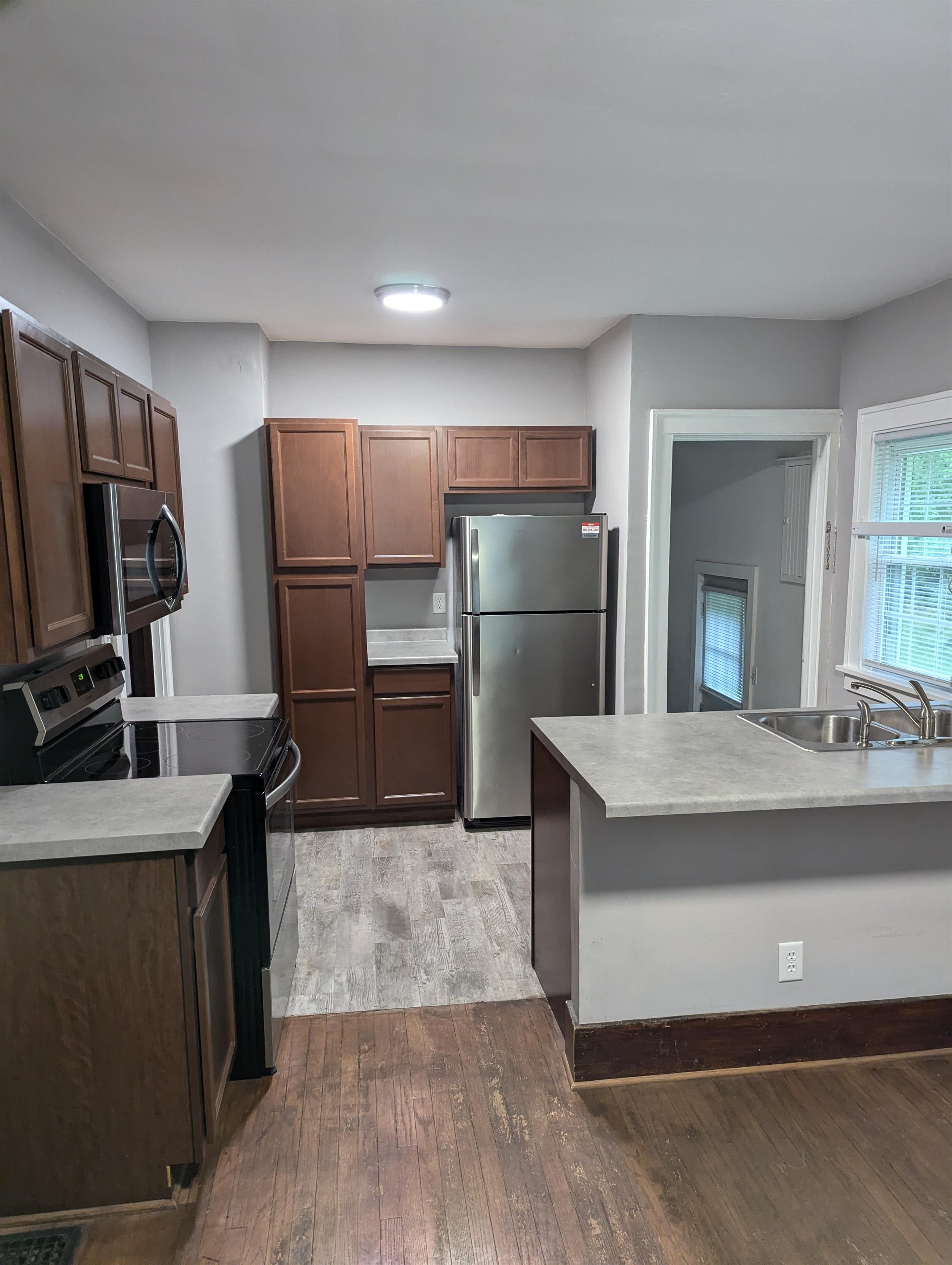 1626 West Clark Street – photo 4