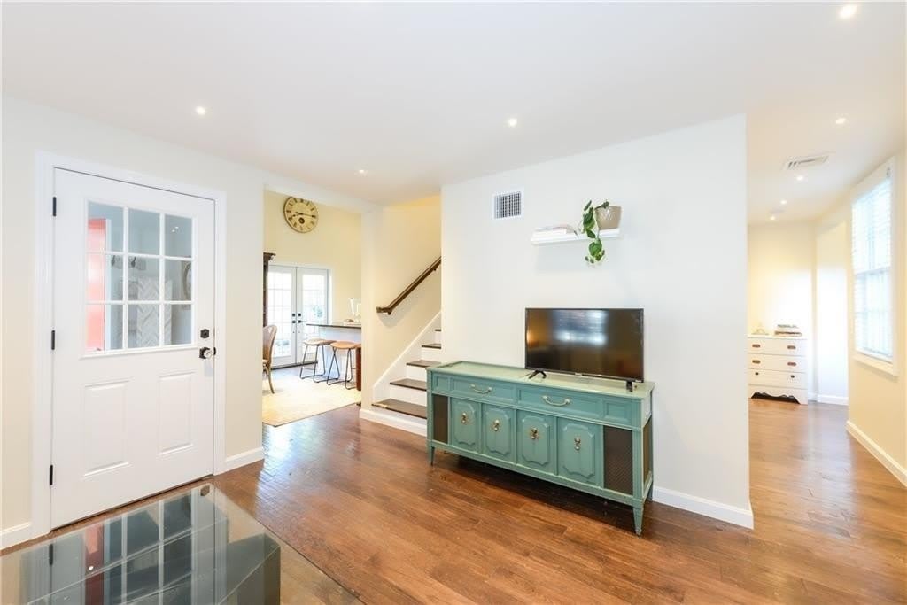 24 Anthony Street – photo 4