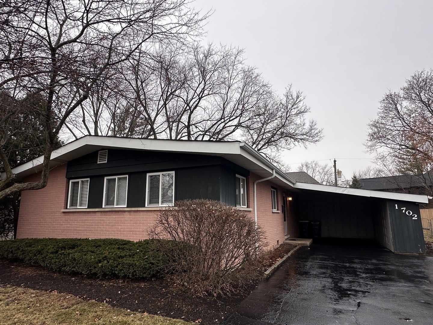 1702 W Oakton Street – photo 1