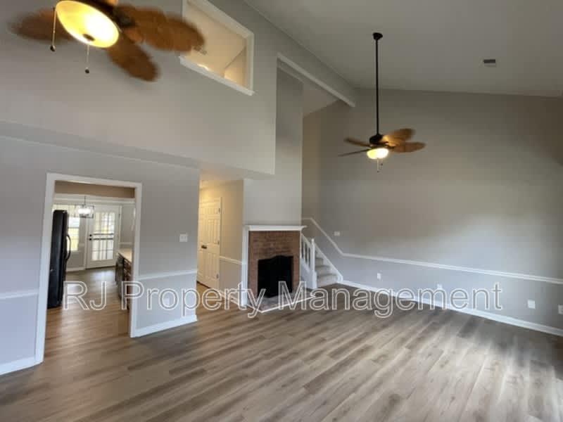 6913 Snyder Rd – photo 3