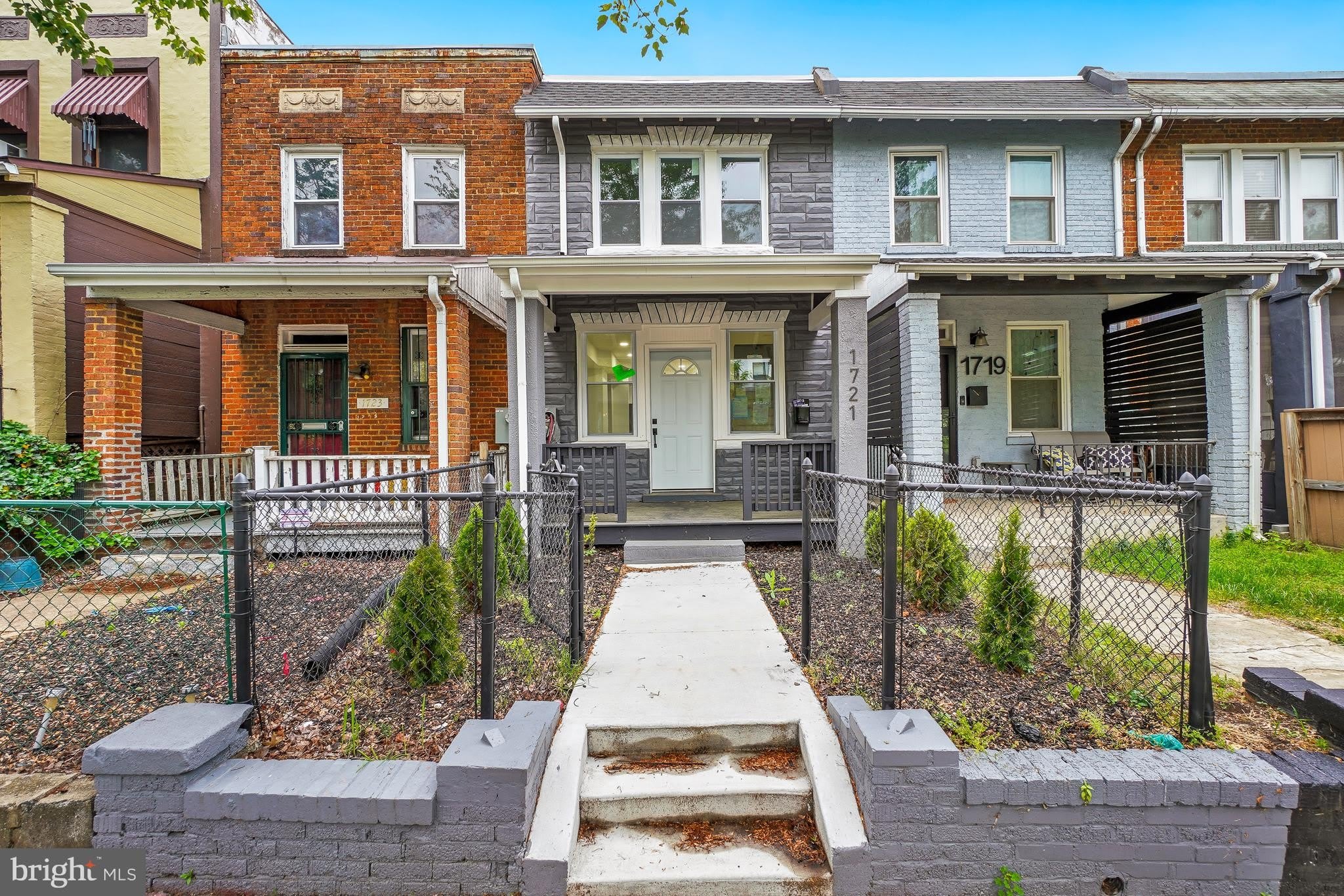 1721 L Street NE – photo 1