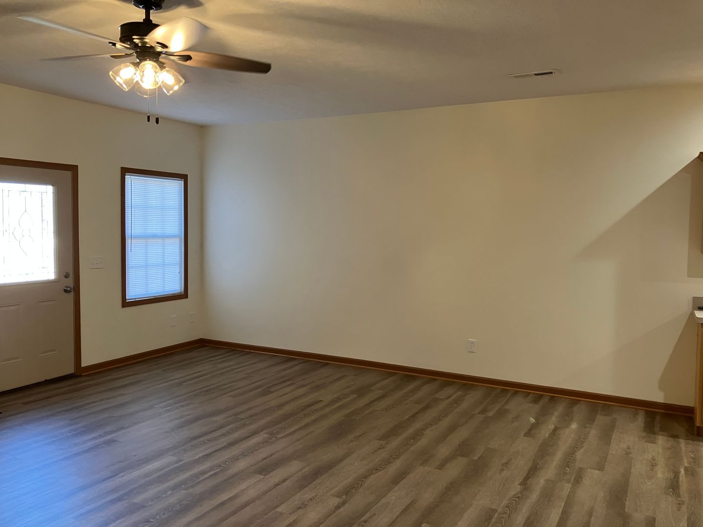 One-Story, 2 Bedroom with Attached Garage! – photo 3