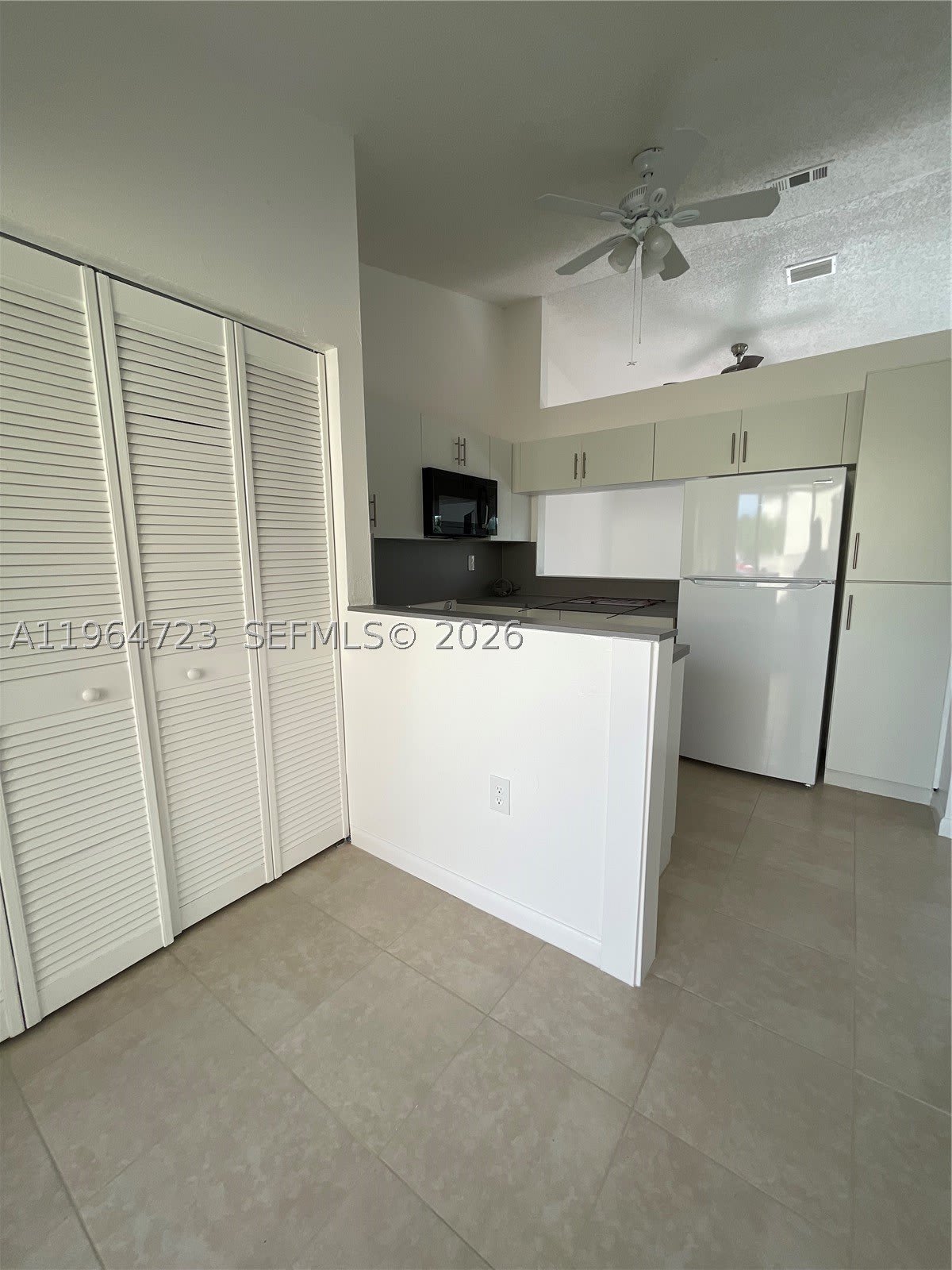1210 San Remo Cir – photo 4