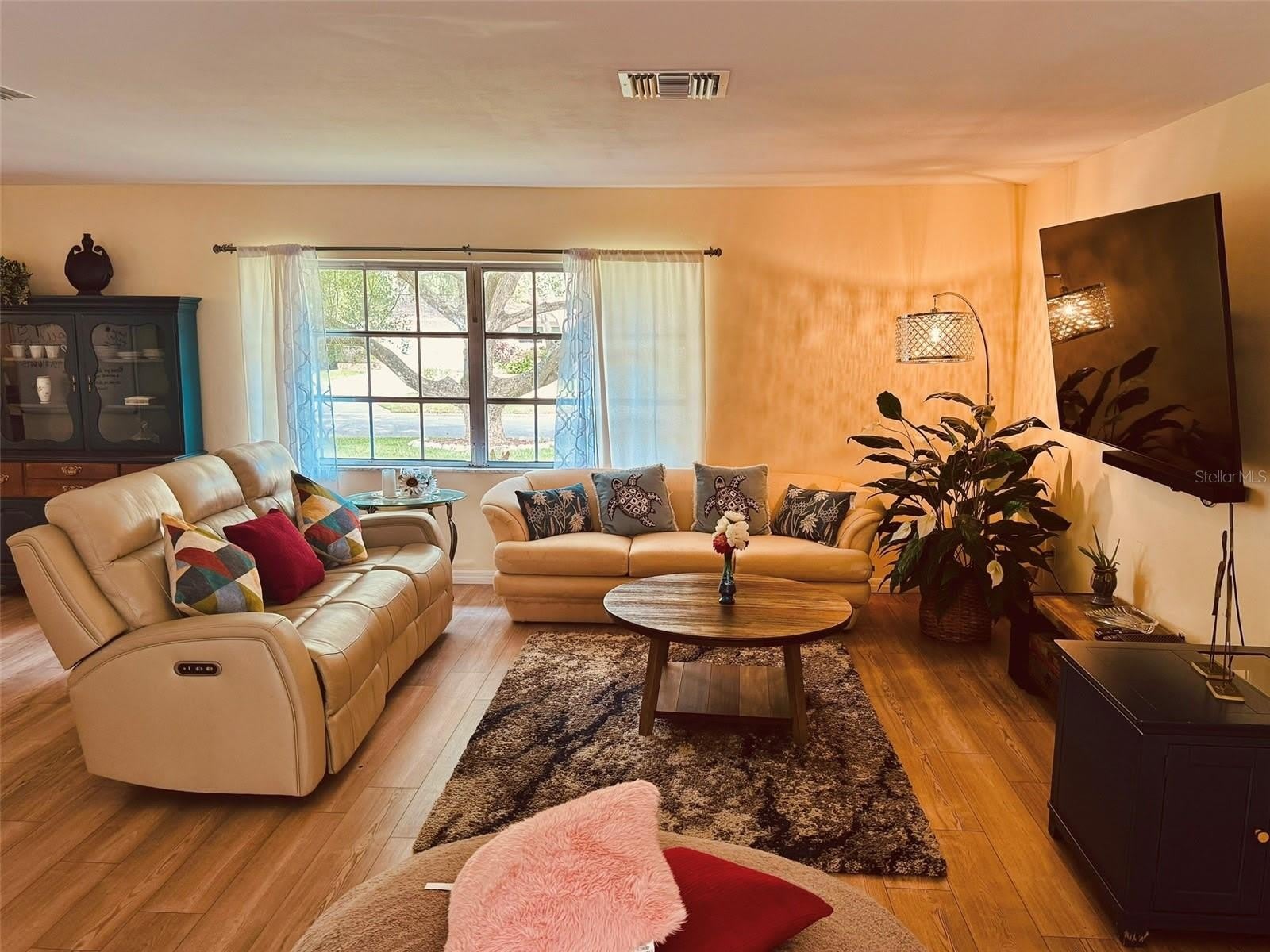 764 FOREST GLEN Road – photo 4