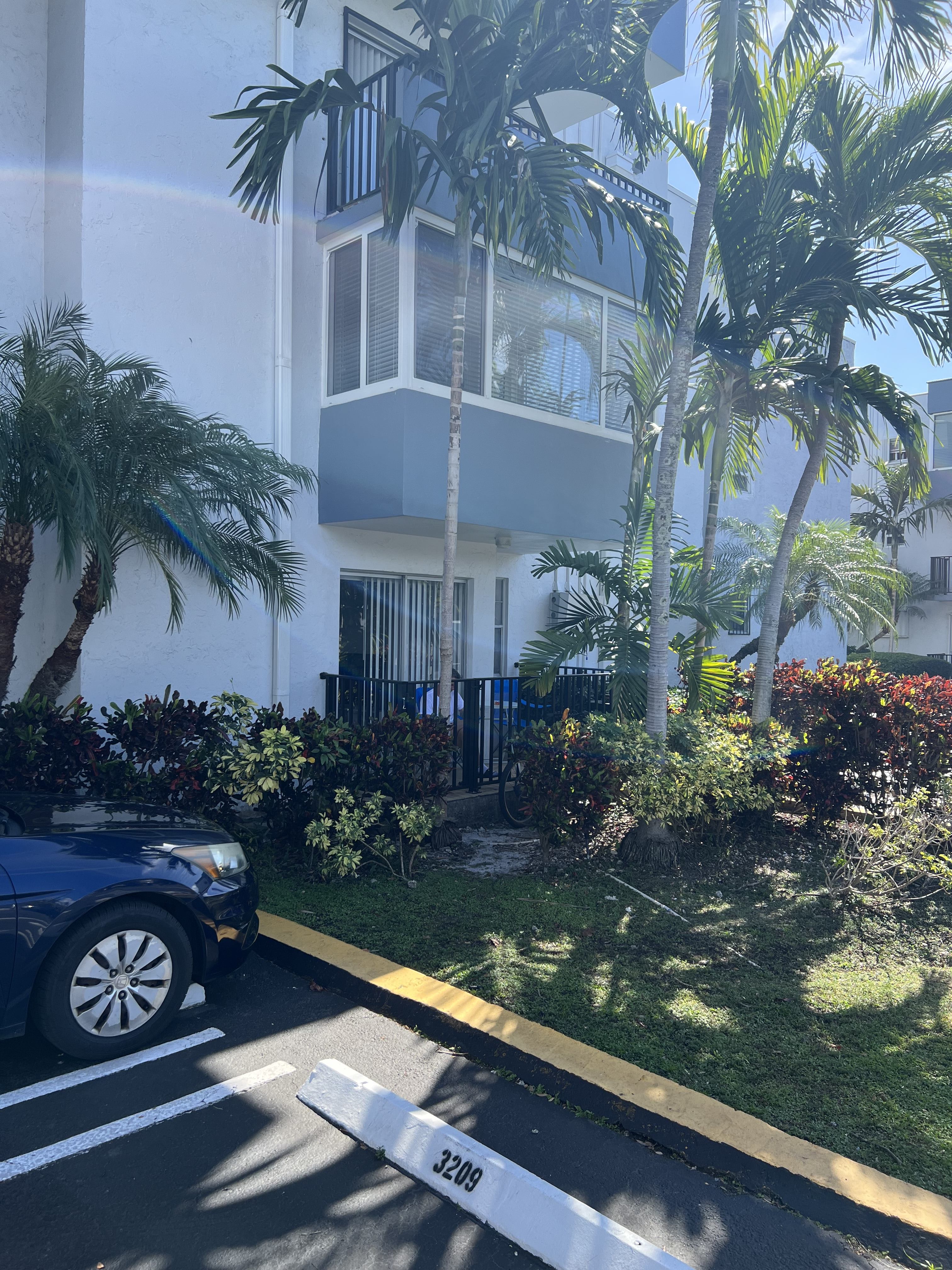2498 Southwest 17th Avenue – photo 5