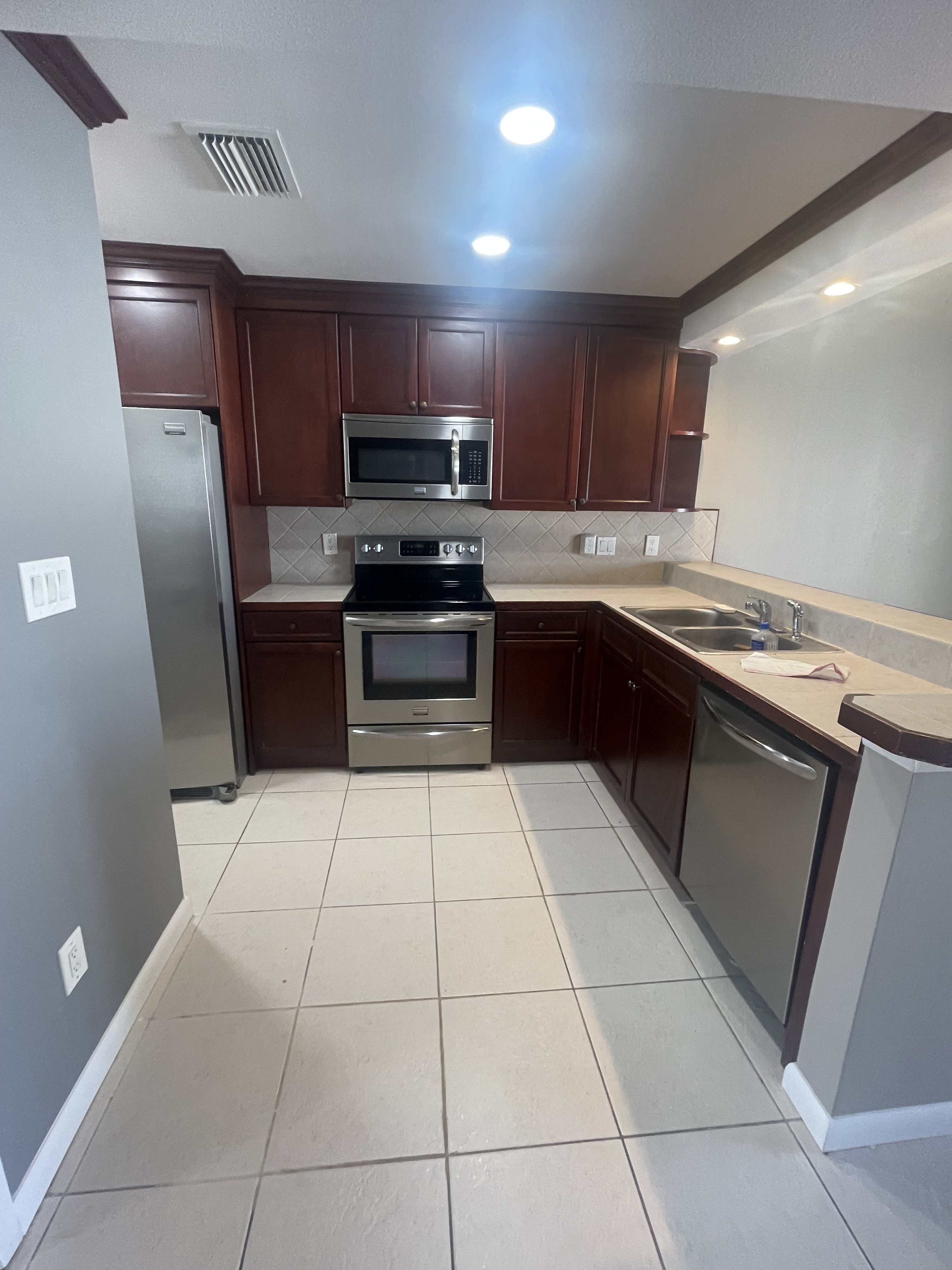2647 Saint Joseph Drive West – photo 2