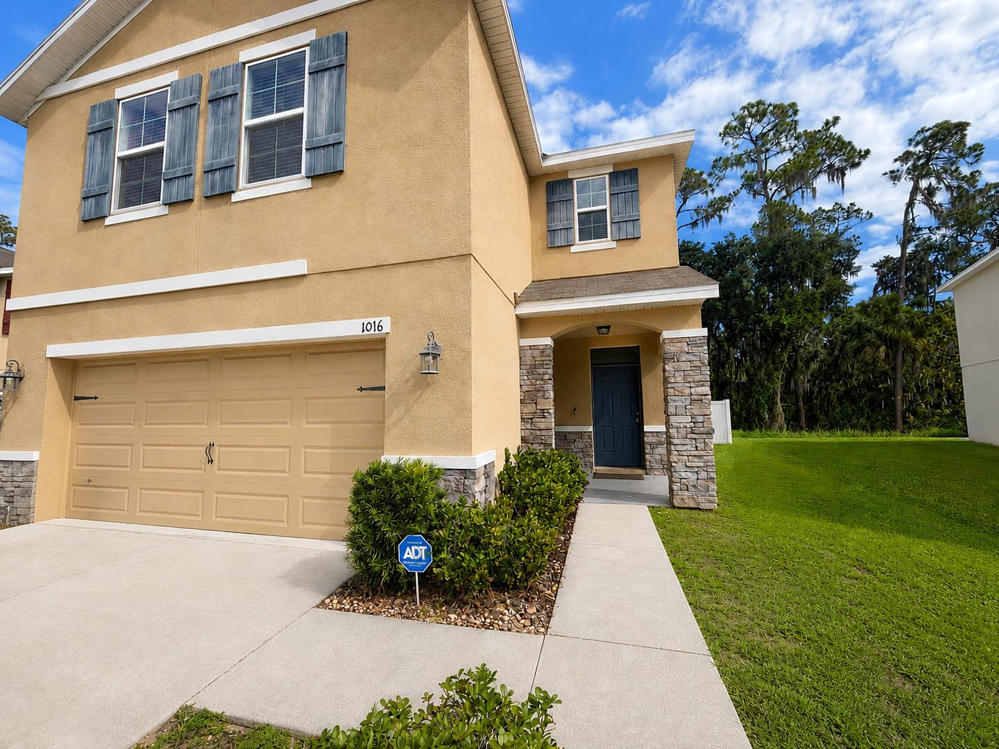 Beautiful 2 Story Home!! – photo 2