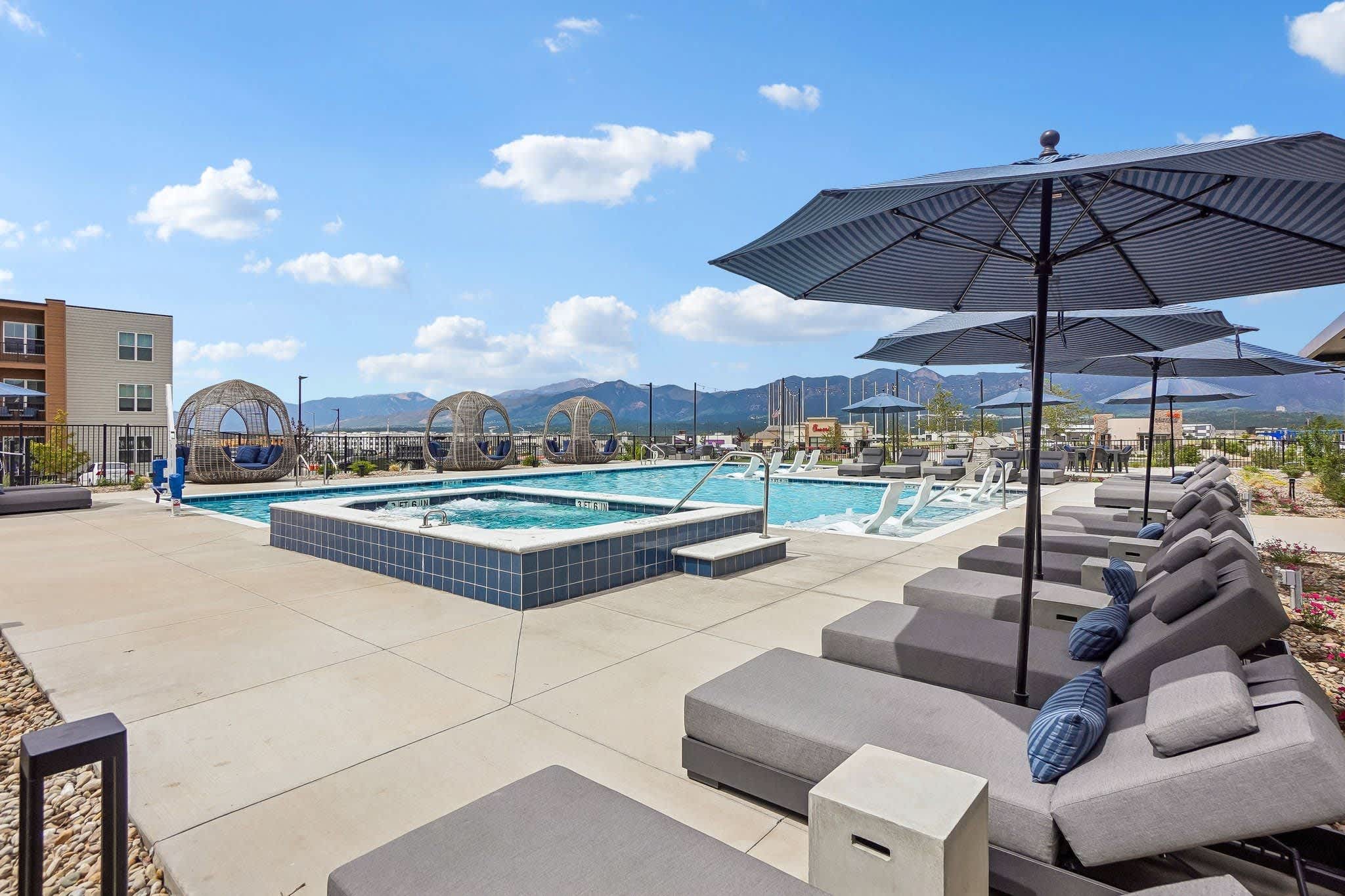 Switch Luxury Living – photo 1