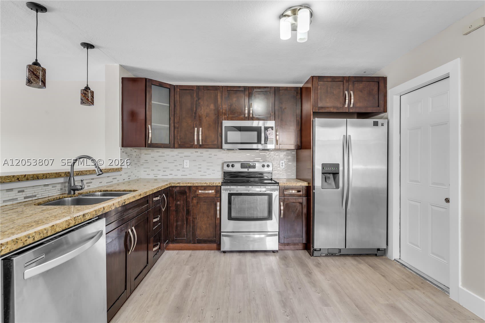 7463 SW 164th Ave – photo 5