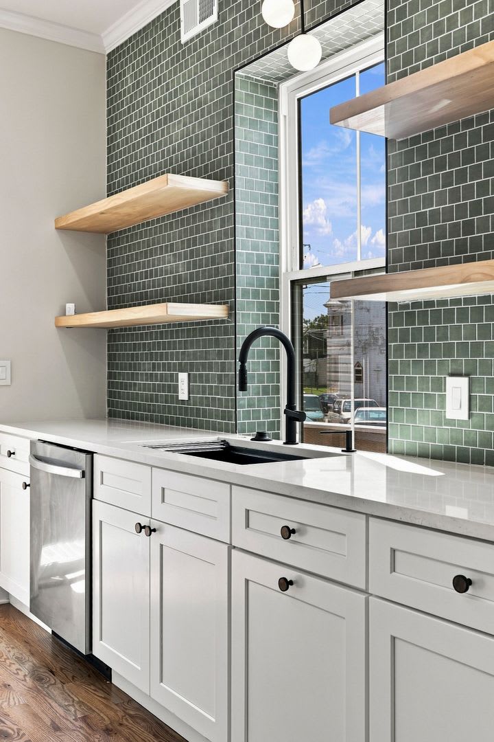 Beautifully Renovated 3-Story Home Steps from Fairmount Park! – photo 4