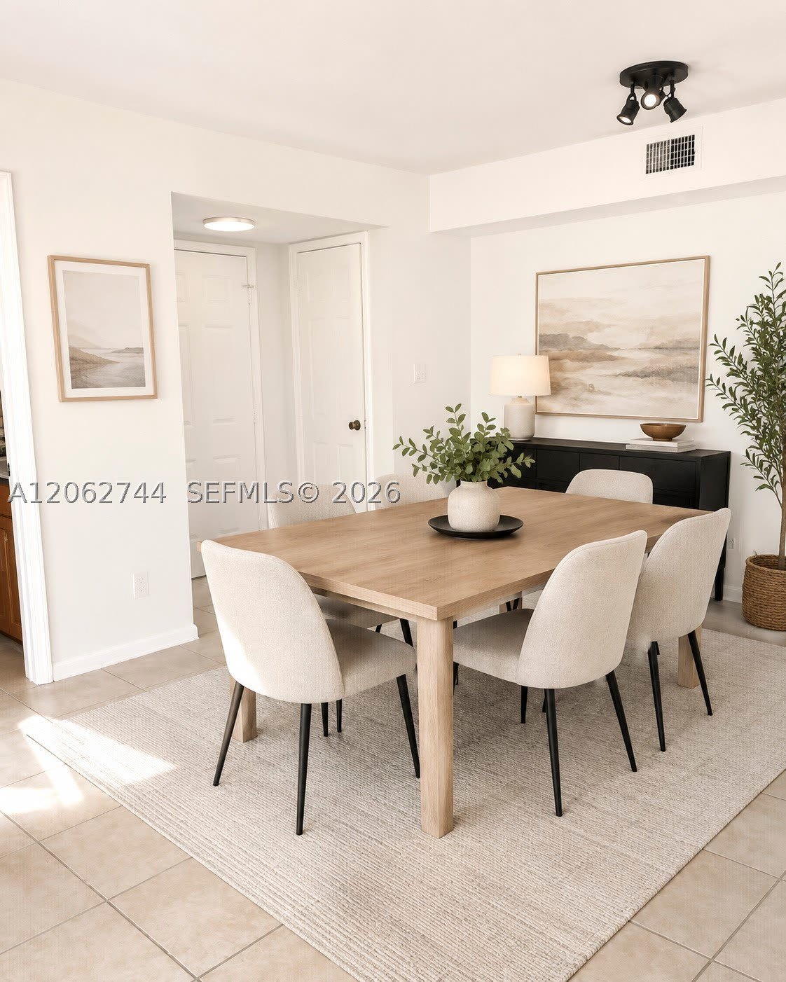 560 S Park – photo 2