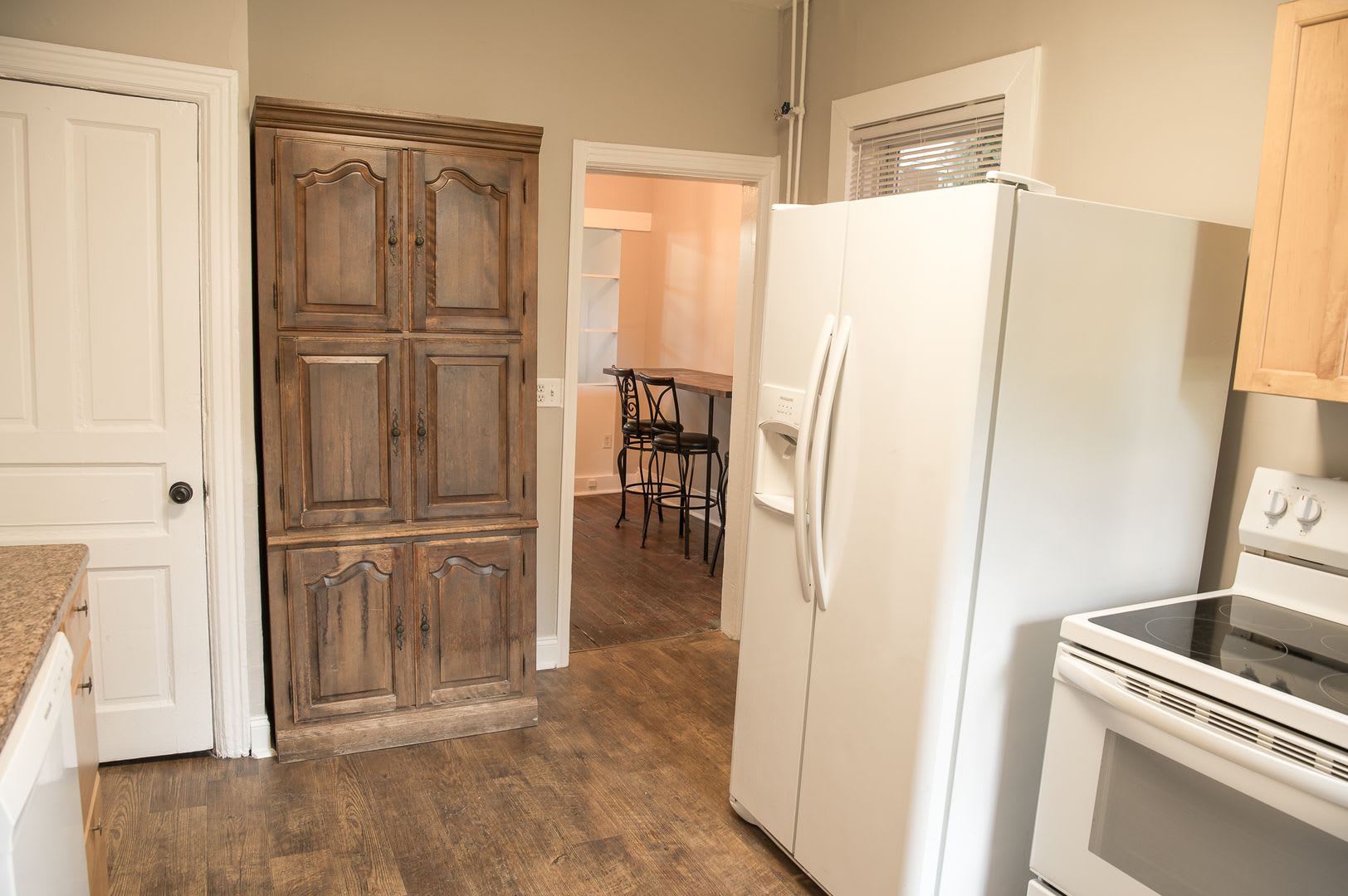 4 Bedroom on Muench – photo 5