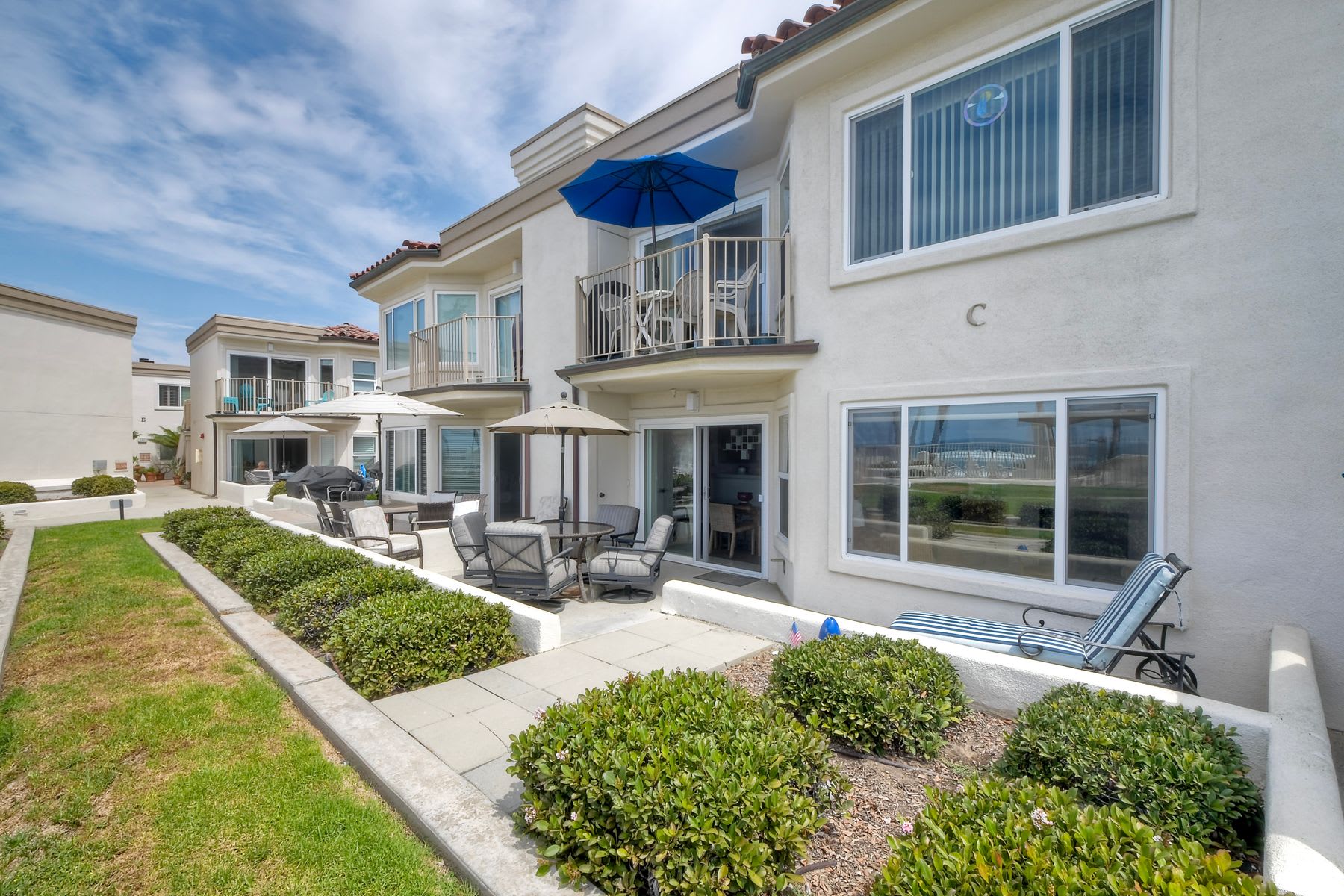 600 N The Strand – photo 4