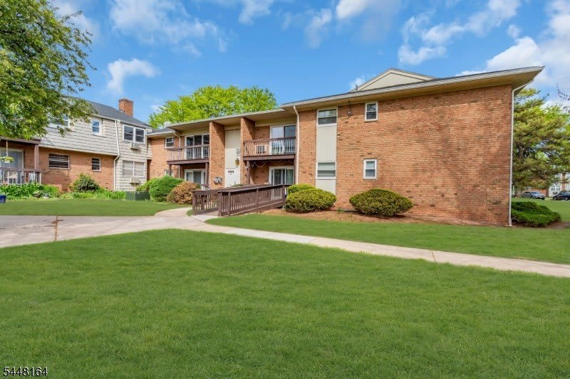 527 Andria Ave – photo 2