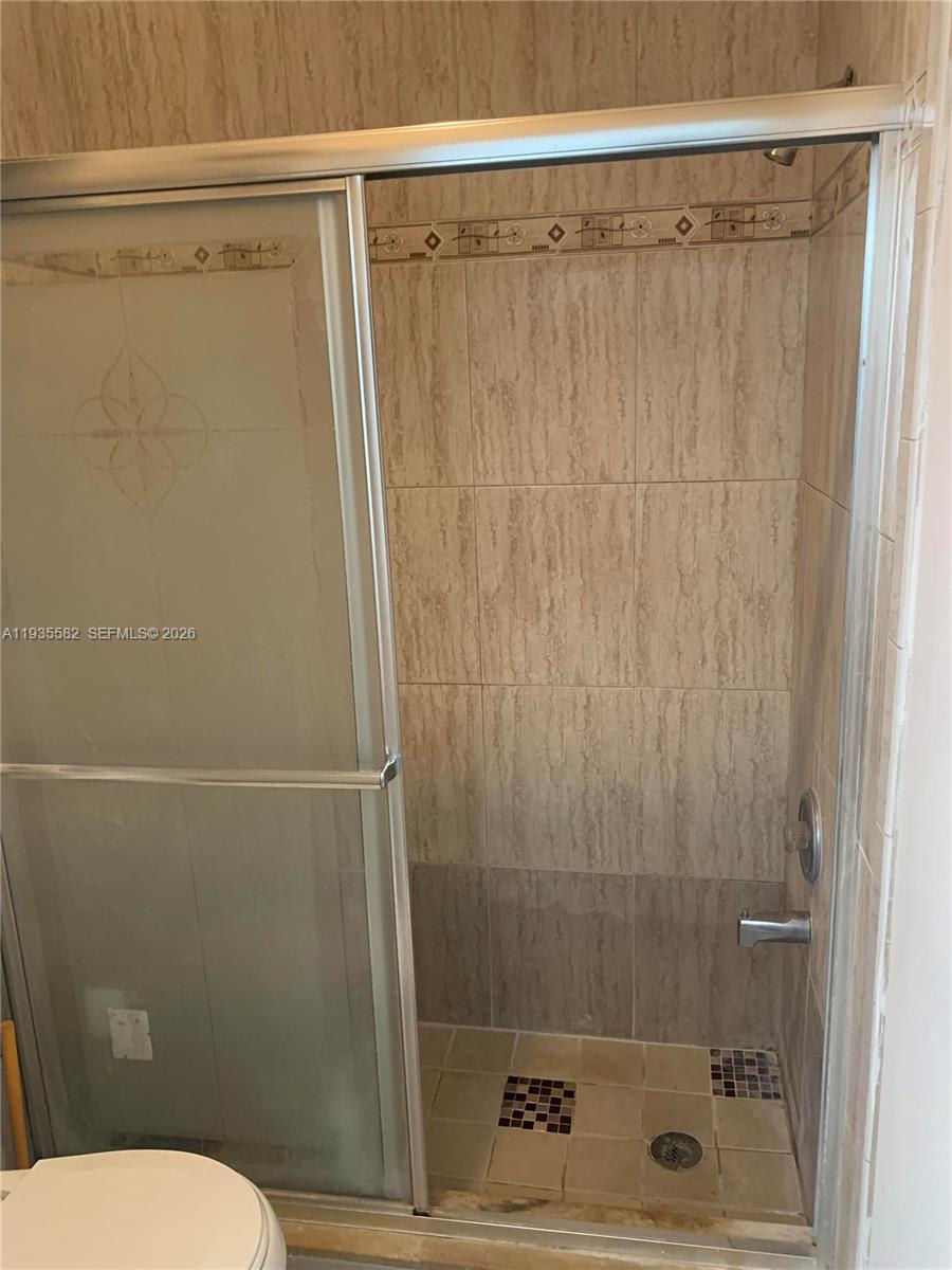 2300 Northeast 37th Road – photo 4