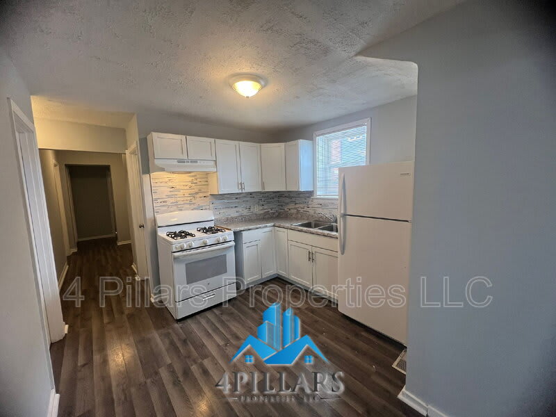 1311 E Columbus Dr – photo 4