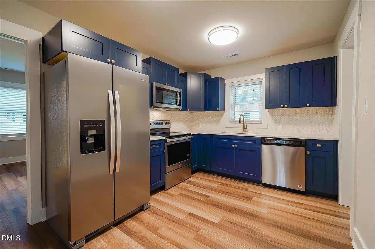 711 Sherrybrook Drive – photo 2