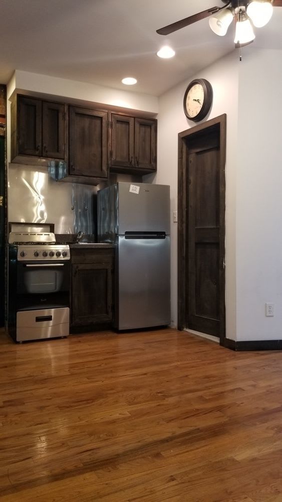 185 Avenue C – photo 5