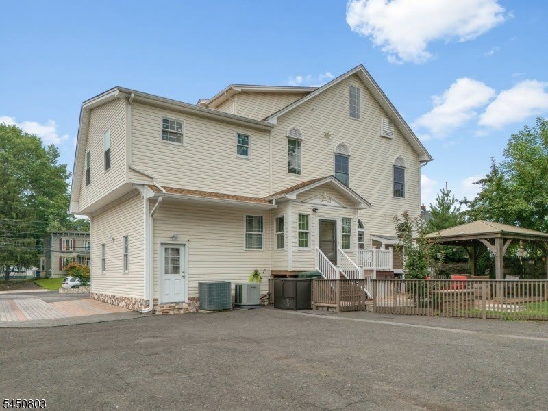 262 Prospect Ave – photo 3