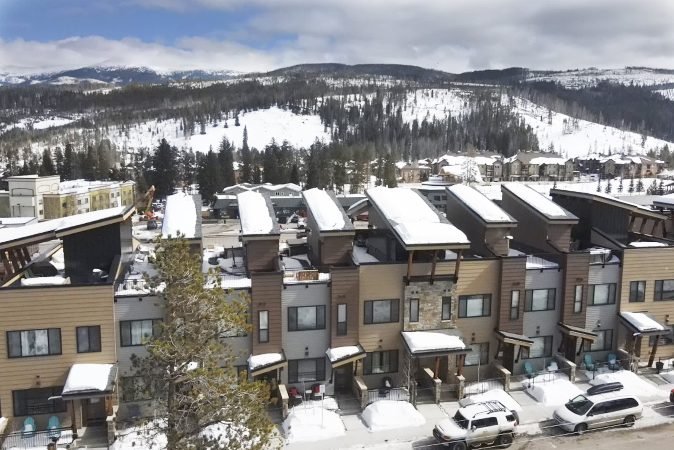 276 Lions Gate Drive – photo 1