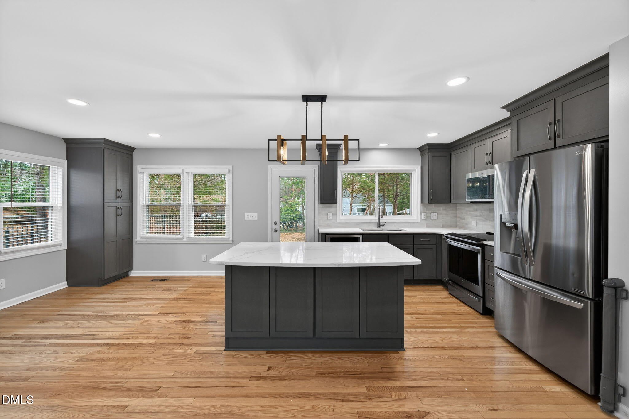 1112 Stonehedge Avenue – photo 3
