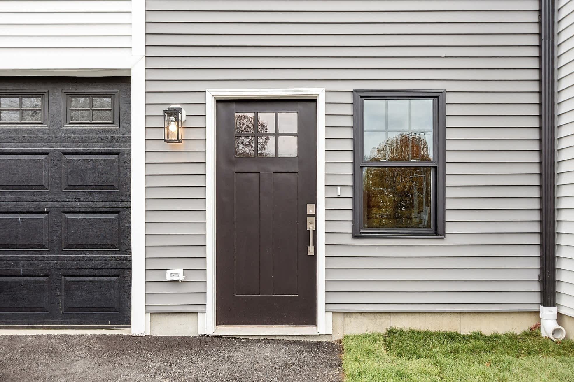 10 Windsor Street – photo 1
