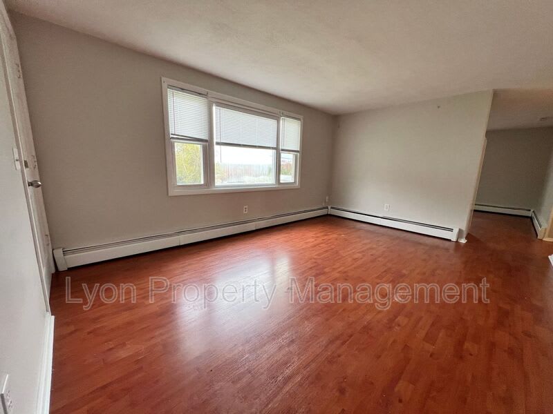 103 Enfield St – photo 4