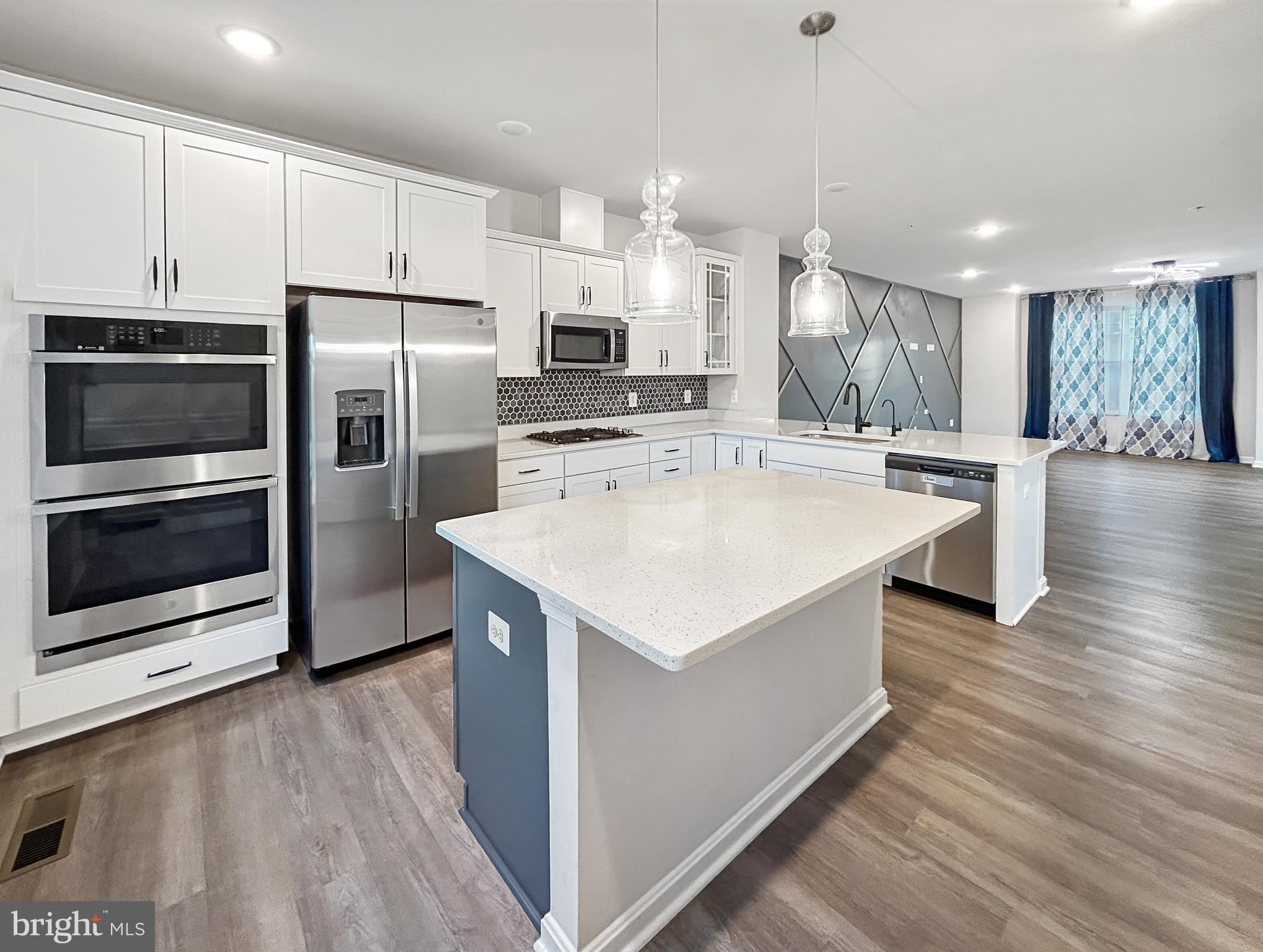 414 MATLOCK LN – photo 2