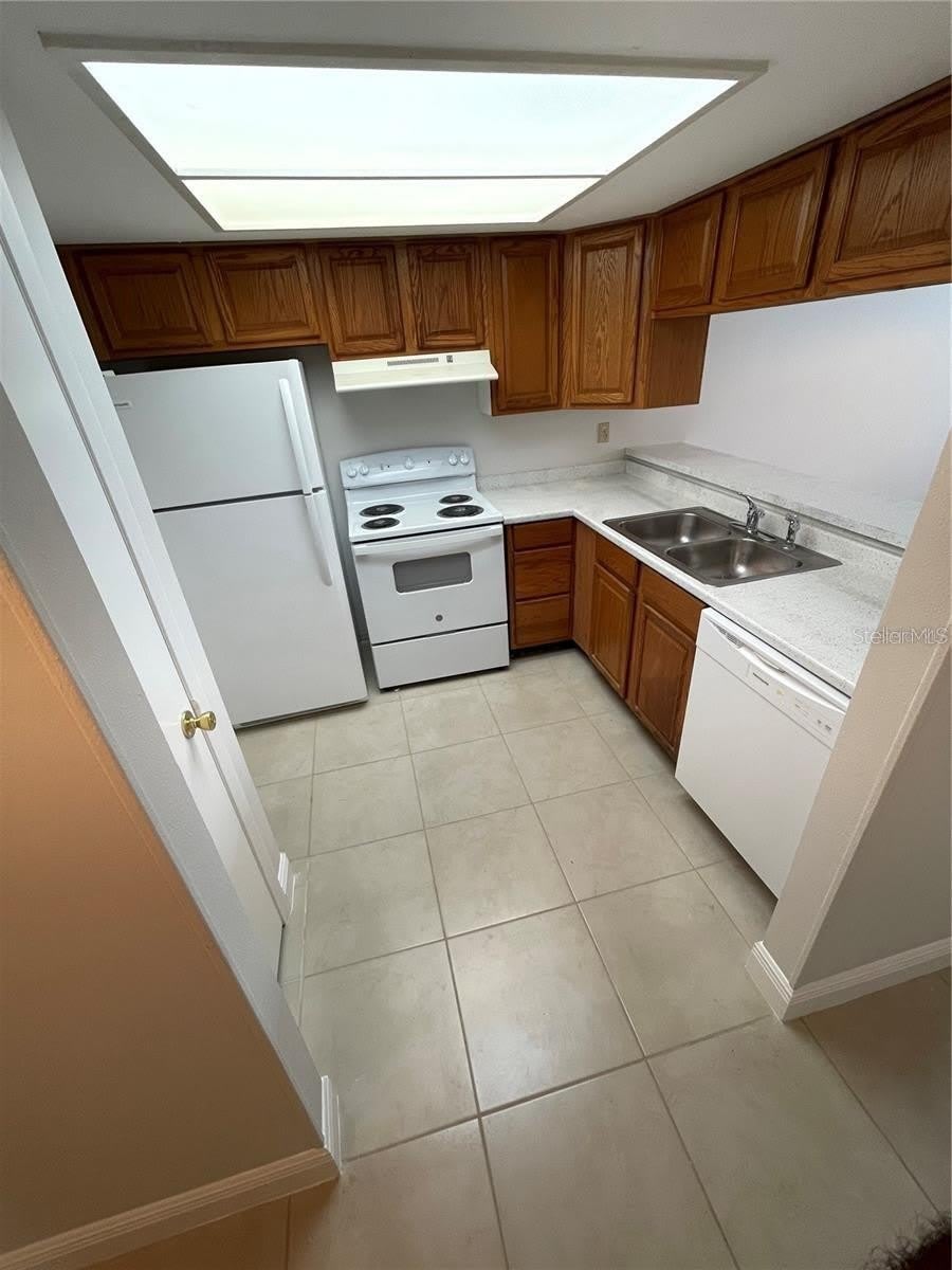 1916 CRYSTAL GROVE Drive – photo 4