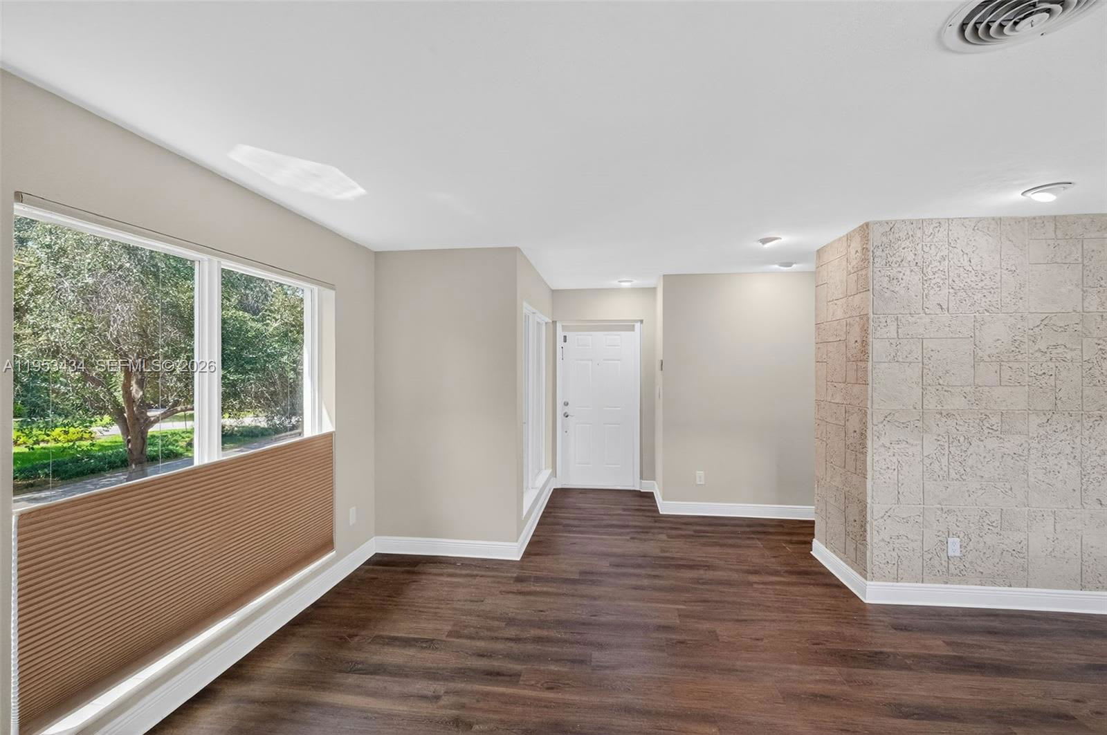 539 Menendez Avenue – photo 5