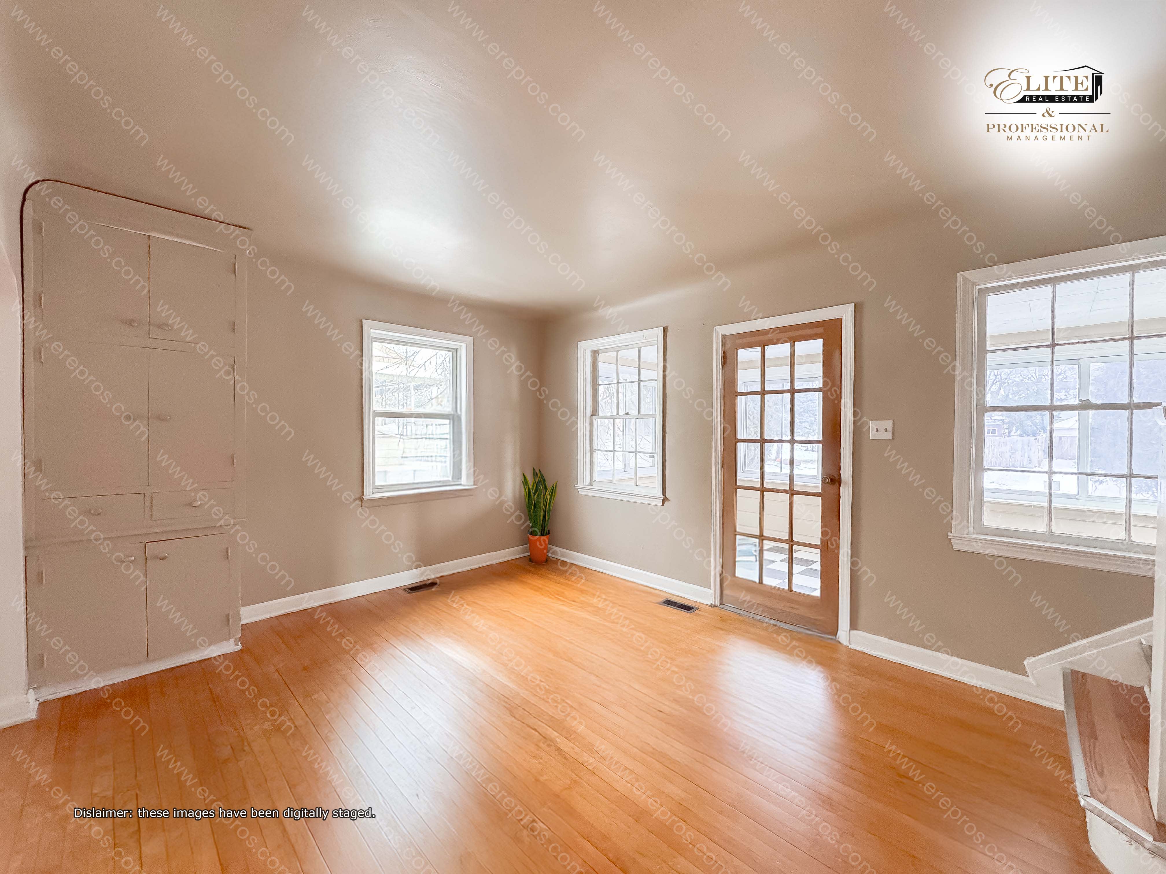 955 Perry St – photo 4